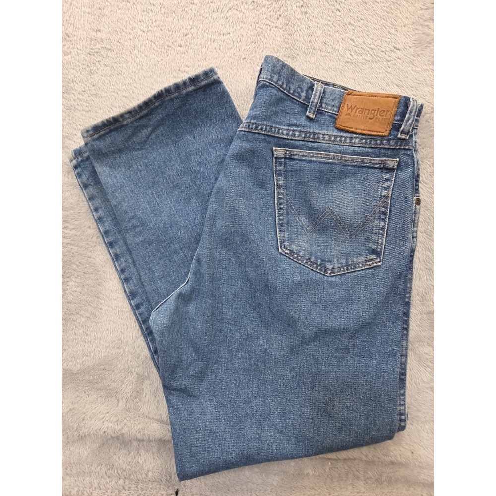 Wrangler Rugged Relaxed Fit Jeans 38x30 Blue Denim Medium Wash 35001AI
